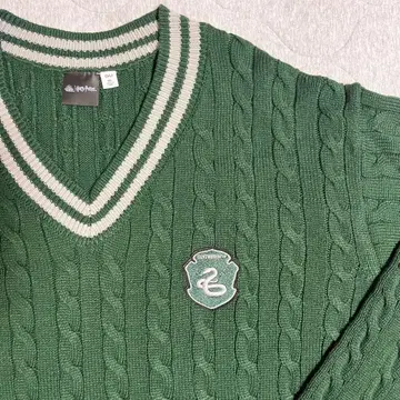 슬리데린 케이블 니트 스웨터 그린
