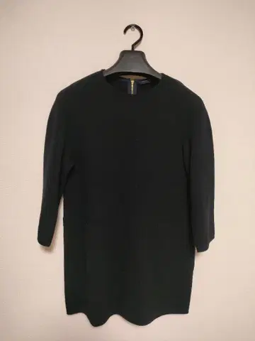 투모로우랜드 다크 네이비 긴팔 니트 튜닉 38