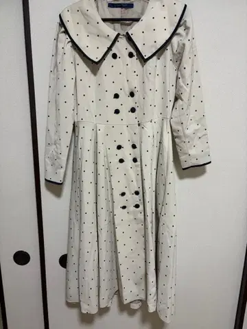 An another angelus 아이보리 도트 무늬 원피스
