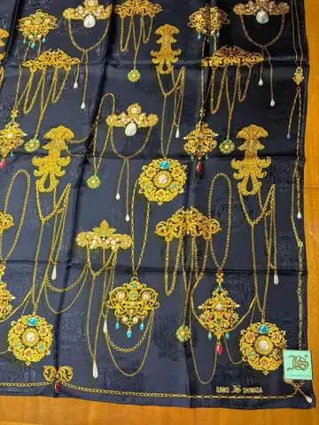 준코 시마 다 스카프 네이비