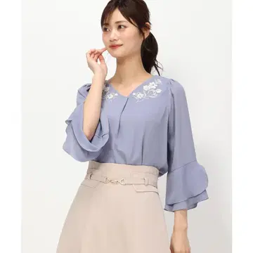 택 포함 MISCH MASCH 플라워 자수 벨 슬리브 블라우스 블루