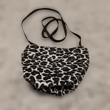 에르베샤 펠리에 팬서 숄더백