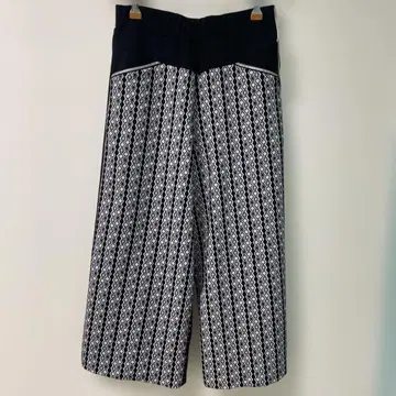 와이드 팬츠 저리 소재