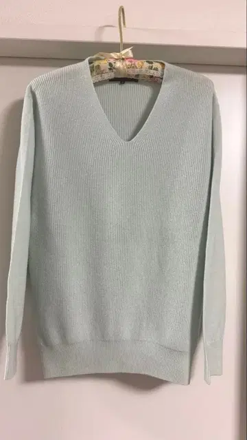 새상품급 23구 캐시미어 양모 V넥 긴팔 스웨터 46 민트 그린