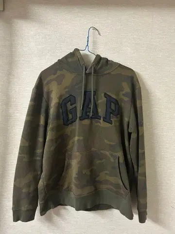 GAP 카모 패턴 후드 부착 후드티