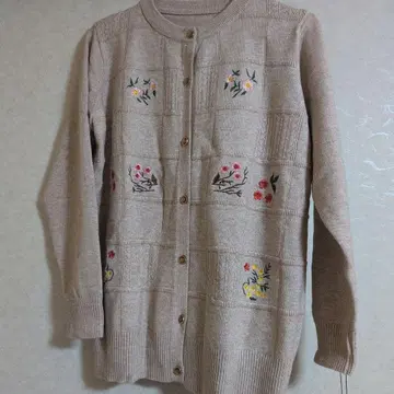 자수 베이지 가디건 M-L 사이즈