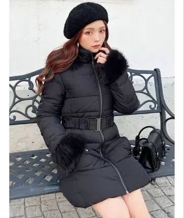 RESEXXY 후드 부착 다운 코트 M 사이즈