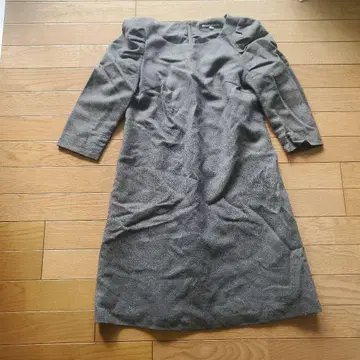 STRAWBERRY-FIELDS 그레이 긴팔 원피스 사이즈 1