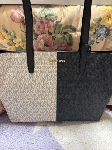 미사용품 MICHAEL KORS 토트백 화이트/블랙
