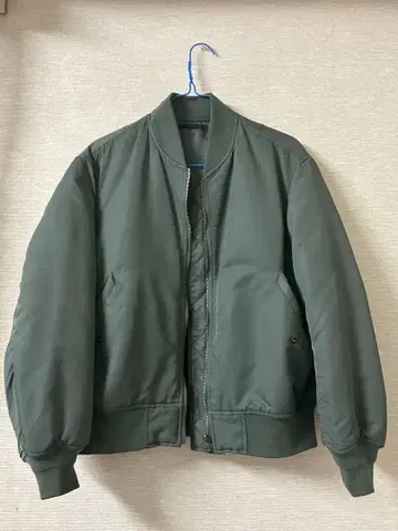 올리브 그린 MA-1 자켓