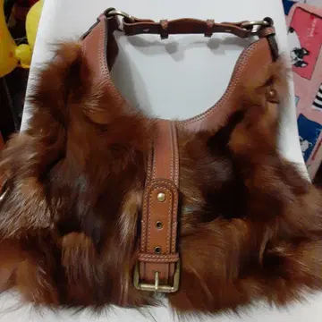 새상품 르수크프리 브라운 퍼 숄더백