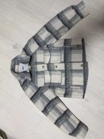 ZARA 체크 무늬 플리스 자켓 XS