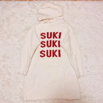 젤라또피케 스키워터하우스 콜라보 후드 부착 원피스