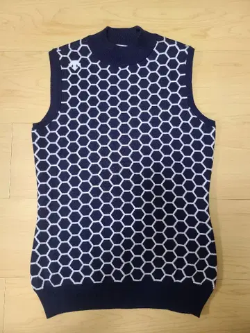 새상품급 데상트 골프 베스트 S