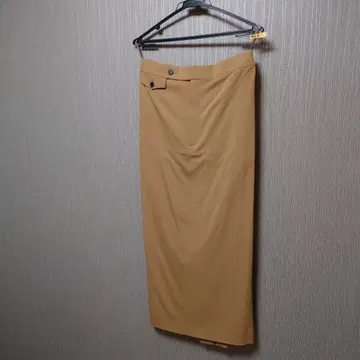 어도어 하이 트위스트 트윌 스커트 40 카멜 계열