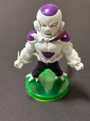 드래곤볼Z 월드 컬렉션 이상적인 상사 프리저 이제 화났어요