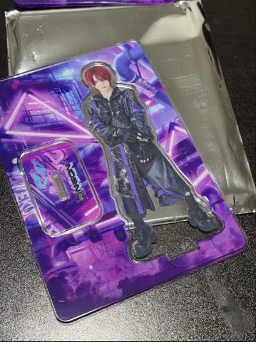 꿈을 먹는 NEON 사쿠 3rd 기념 아크릴 스탠드