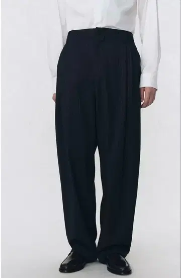 [ 사이즈40 ] SOSHITSUKI x ZARA 핀스트라이프 수트 팬츠