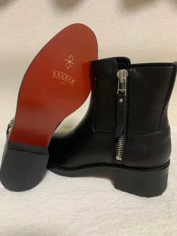 [ 미사용 새상품 ] BANKER Tokyo 블랙 사이드 지퍼 숏부츠