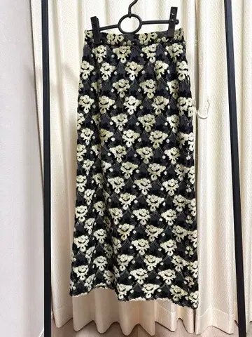 Ray BEAMS 파일 자카드 타이트 스커트