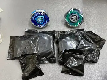 베이블레이드 X vol6 랜덤 부스터 2종 x 2세트 코드 사용 완료