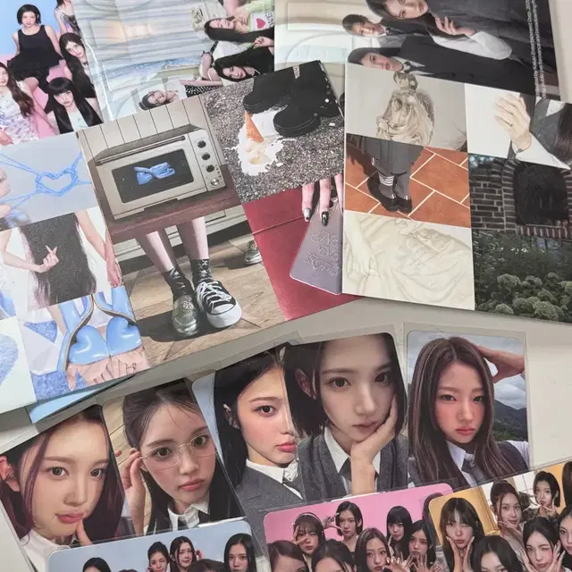 하츠투하츠 포커스 개봉앨범 포카 씨디 포스터 엽서 일괄