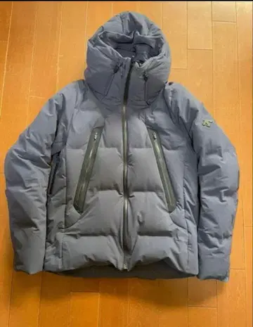 데상트 얼터레인 마운테니어 미즈사와 다운 L 사이즈 네이비