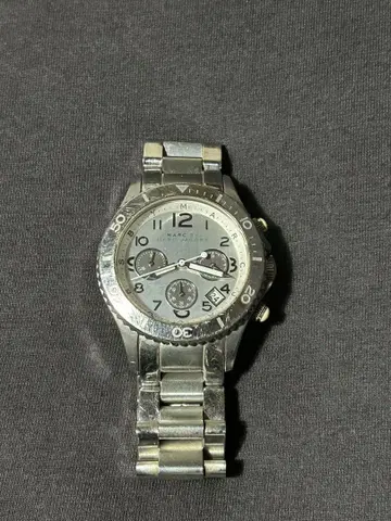 Marc Jacobs 실버 크로노그래프 시계