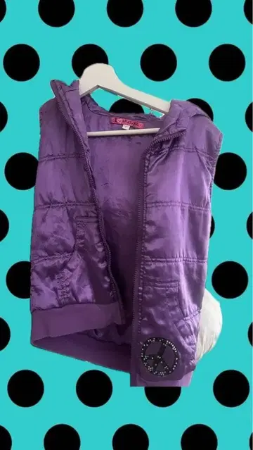 보라색 후드 부착 다운 자켓 다운 베스트