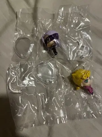 죠죠의 기묘한 모험 미니 피규어 3개