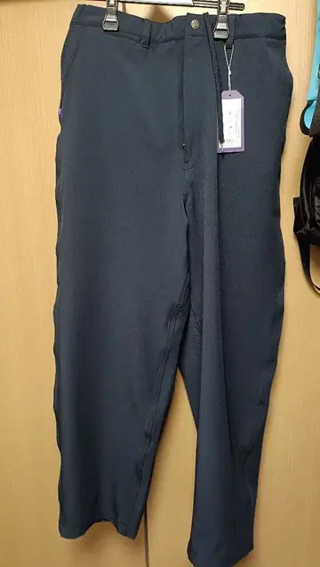 n24fc058 스트레치 트윌 와이드 테이퍼드 필드 팬츠