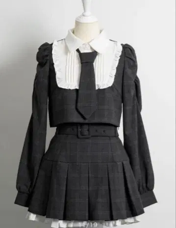 pium 셋업 넥타이 포함 스퀘어 프릴 긴팔 상의 미니 스커트