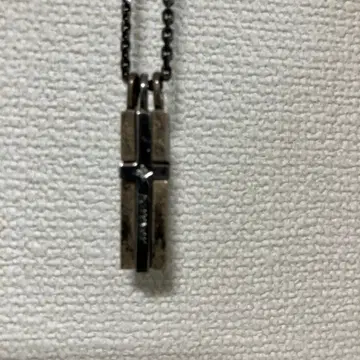 크로스 모티브 목걸이