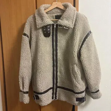 베이지 보아 코트