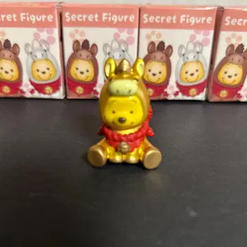 디즈니 스토어 시크릿 피규어 푸우 말 십이지신