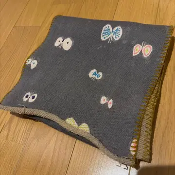 미나 페르호넨 머플러