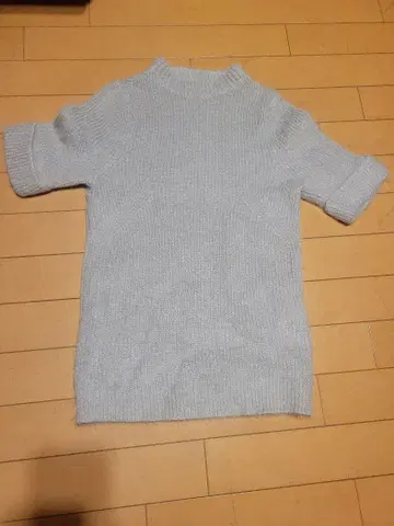 tomorrowland Ballsey 라이트 그레이 반팔 니트