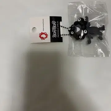 미야쿠미야쿠 B PVC 마스코트 (블랙)