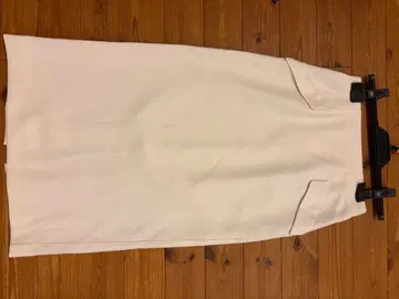 화이트 타이트 롱 스커트 슬릿