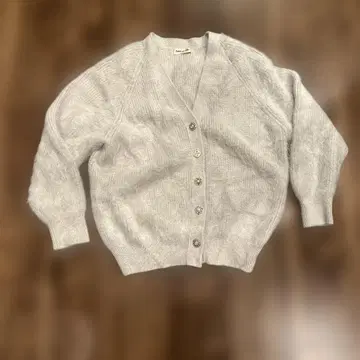 베이지 버튼 가디건