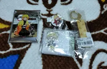 귀멸의 칼날 아가츠마 젠이츠 아크릴 키링, 캔뱃지