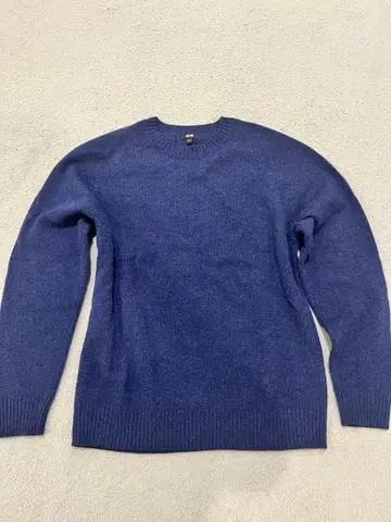 유니클로 네이비 크루넥 스웨터 L 사이즈