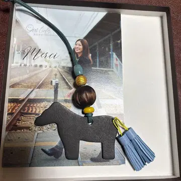 Ouitote KOBE 우이토트 미사용품 블랙의 말 참