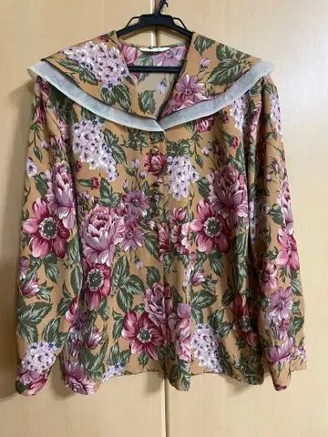 플라워 프린트 세일러 카라 긴팔 블라우스