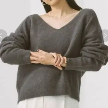 컨디션 최상 바빌론 퍼 V넥 풀오버 2023aw 그레이