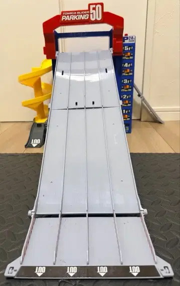 토미카 슬라이더 파킹 50