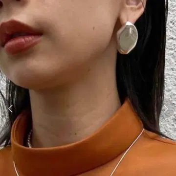 아메리 아메리 귀걸이 실버 스톤 라이크 비대칭 디자인