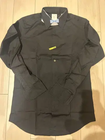 [ 새상품급 ] UNITED ARROWS 블랙 긴팔 셔츠