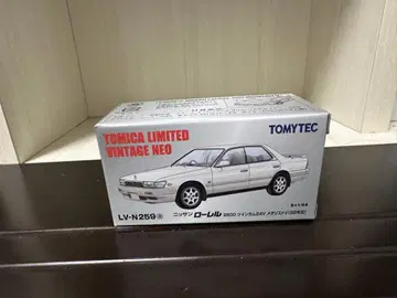토미카 리미티드 빈티지 NEO 닛산 로럴
