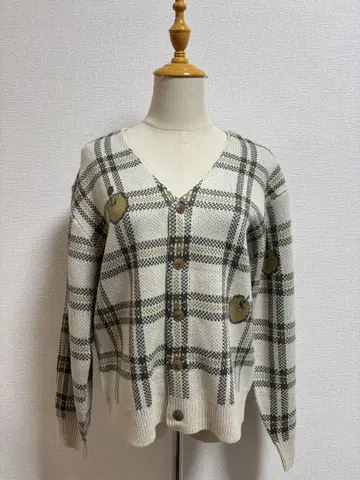 GU 별의 커비 온라인 한정판 V넥 가디건 XS